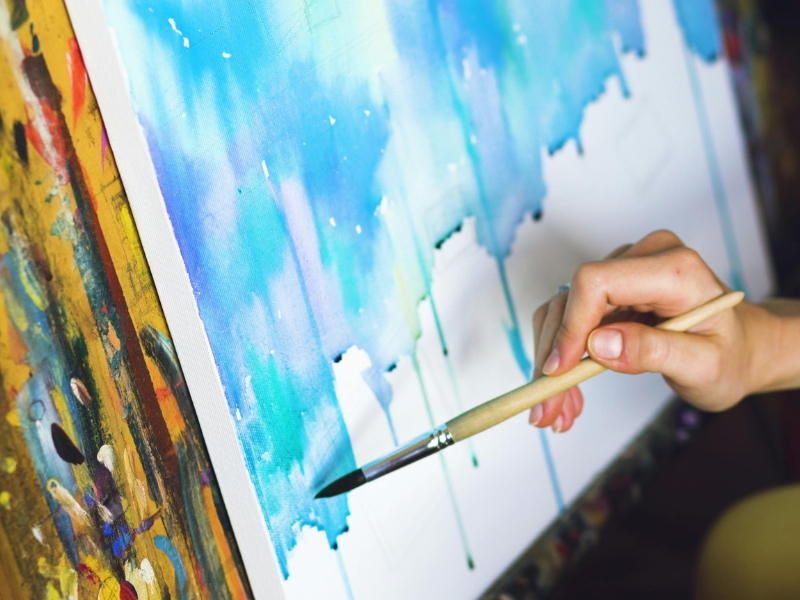 Vẽ tranh theo yêu cầu